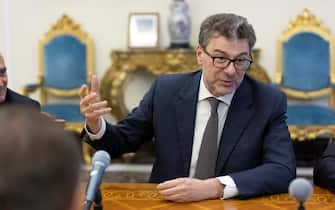 Al ministro Giancarlo Giorgetti è stata conferita dalla Federazione Mondiale Judo (IJF), su proposta di Felice Mariani (primo italiano a vincere una medaglia olimpica nella disciplina di judo e già deputato della Repubblica), la cintura nera ad honorem di judo, Roma, 02 maggio 2024. La cerimonia si è svolta nel pomeriggio al Mef dove Marius Vizer, presidente della Federazione Mondiale di Judo, ha conferito al ministro il riconoscimento. Presenti anche il presidente del settore judo Fijlkam, col. Giuseppe Matera, il capo protocollo della IJF, Antonio Ernesto, il cantante Albano Carrisi e Max Hervé George, partner sponsor IJF.
ANSA/ US/ MEF
+++ ANSA PROVIDES ACCESS TO THIS HANDOUT PHOTO TO BE USED SOLELY TO ILLUSTRATE   NEWS REPORTING OR COMMENTARY ON THE FACTS OR EVENTS DEPICTED IN THIS IMAGE; NO   ARCHIVING; NO LICENSING +++ NPK +++