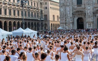 ondance milano roberto bolle piazza duomo ballo in bianco