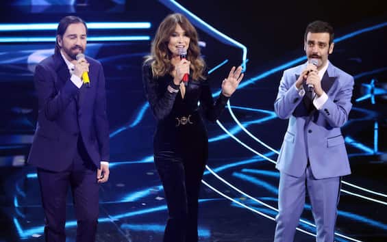 Sanremo 2021: Colapesce e Dimartino omaggiano Pippo Baudo nel video di  Musica leggerissima