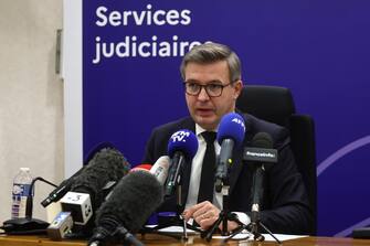 epa11044471 French Republic prosecutor Jean-Baptiste Bladier gives a press conference at the Meaux Justice hall after five bodies were found dead in Meaux, near Paris, France, 26 December 2023. Five bodies, of a mother and her four children were found dead by French police in an apartment on the evening of 25 December. Bladier confirmed that a homicide investigation has been launched after the five bodies were found.  EPA/Christophe Petit Tesson