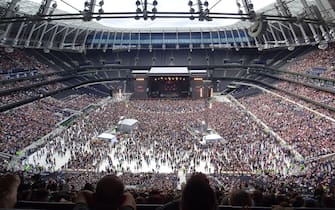 Tottenham, UNITED KINGDOM  - Guns N' Roses performs at the Tottenham Hotspur Stadium in London, England

Pictured: Guns N' Roses

BACKGRID USA 2 JULY 2022 

USA: +1 310 798 9111 / usasales@backgrid.com

UK: +44 208 344 2007 / uksales@backgrid.com

*UK Clients - Pictures Containing Children
Please Pixelate Face Prior To Publication*
