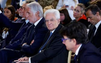 La cerimonia al Quirinale Il Presidente della Repubblica Sergio Mattarella durante la cerimonia di restituzione della Bandiera degli atleti italiani di ritorno dai Giochi Olimpici e Paralimpici di Parigi 2024, Quirinale, Roma 23 settembre 2024. ANSA/FABIO FRUSTACI
