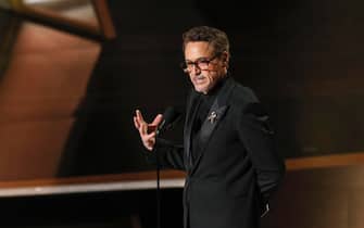 epa11936239 Robert Downey Jr. on stage during the 97th annual Academy Awards ceremony at the Dolby Theatre in the Hollywood neighborhood of Los Angeles, California, USA, 02 March 2025.  EPA/ALLISON DINNER