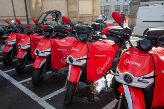 Presentazione del nuovo servizio spagnolo di scooter sharing elettrico Acciona