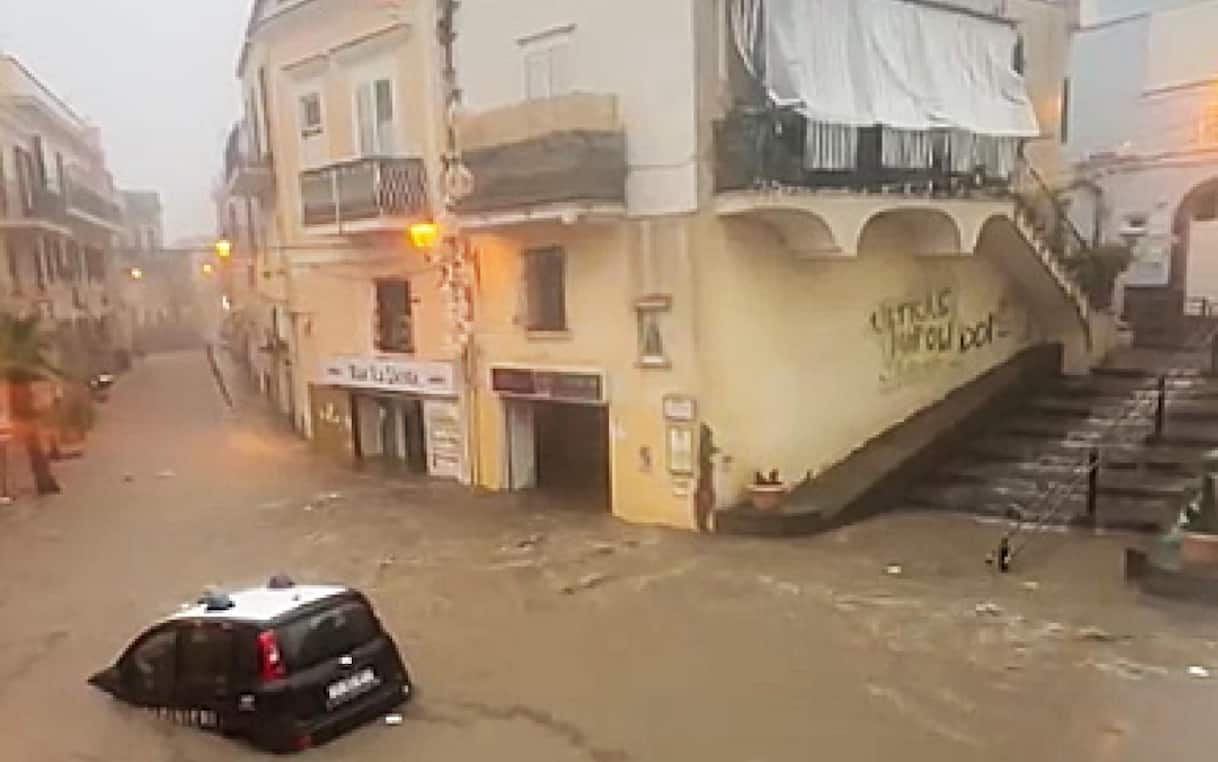 maltempo nubifragi a ischia su grossetano e spezzino si cerca dispersa ad alessandria