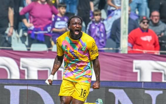https://static.sky.it/editorialimages/aa0687f335e46e50ebca9ca55621d126fc9f8bac/skysport/it/calcio/serie-a/2024/08/27/giocatori-serie-a-gol-multipli-ultimi-5-anni/Nzola_IPA.jpg?im=Resize,width=565