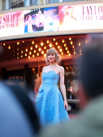 04_taylor_swift_the_eras_tour_premiere_getty - 1