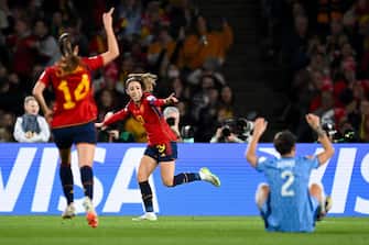 epa10809305 Olga Carmona of Spain celebrates after scoring a goal during the FIFA Women's World Cup 2023 Final soccer match between Spain and England at Stadium Australia in Sydney, Australia, 20 August 2023.  EPA/DEAN LEWINS  AUSTRALIA AND NEW ZEALAND OUT