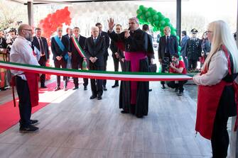 Taglio nastro inaugurazione PizzAut Monza