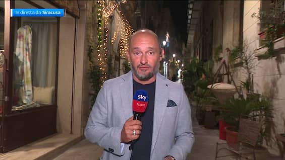 https://static.sky.it/editorialimages/aae6d892c113c81dafa68d9f56c245d96993688f/skysport/it/calcio/calciomercato/video/2025/08/25/1031404_1756156747259_thumb_494.0000001_1756158061368.jpg?im=Resize,width=565