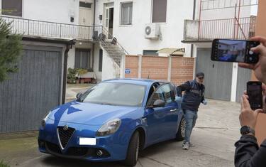 Delitto di Garlasco, perquisizione a casa di Andrea Sempio e di due amici - che pare siano coinvolti nell'omicidio di Chiara Poggi
Nella foto: casa di Andrea Sempio