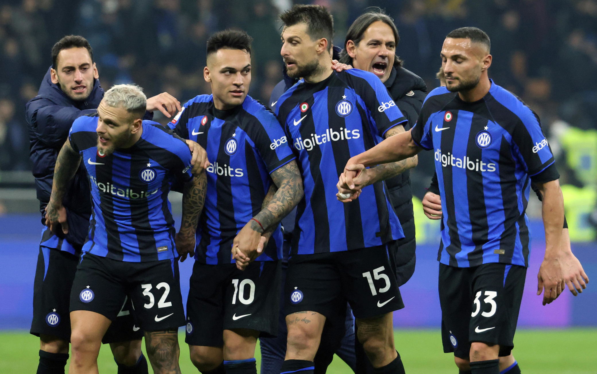 Inter Milan s coach Simone Inzaghi (second from R) jubilates with his teammates after winning  the Italy Cup quarter finals soccer match between Fc Inter  and Atalanta at Giuseppe Meazza stadium in Milan, Italy, 31 January  2023.
ANSA / MATTEO BAZZI