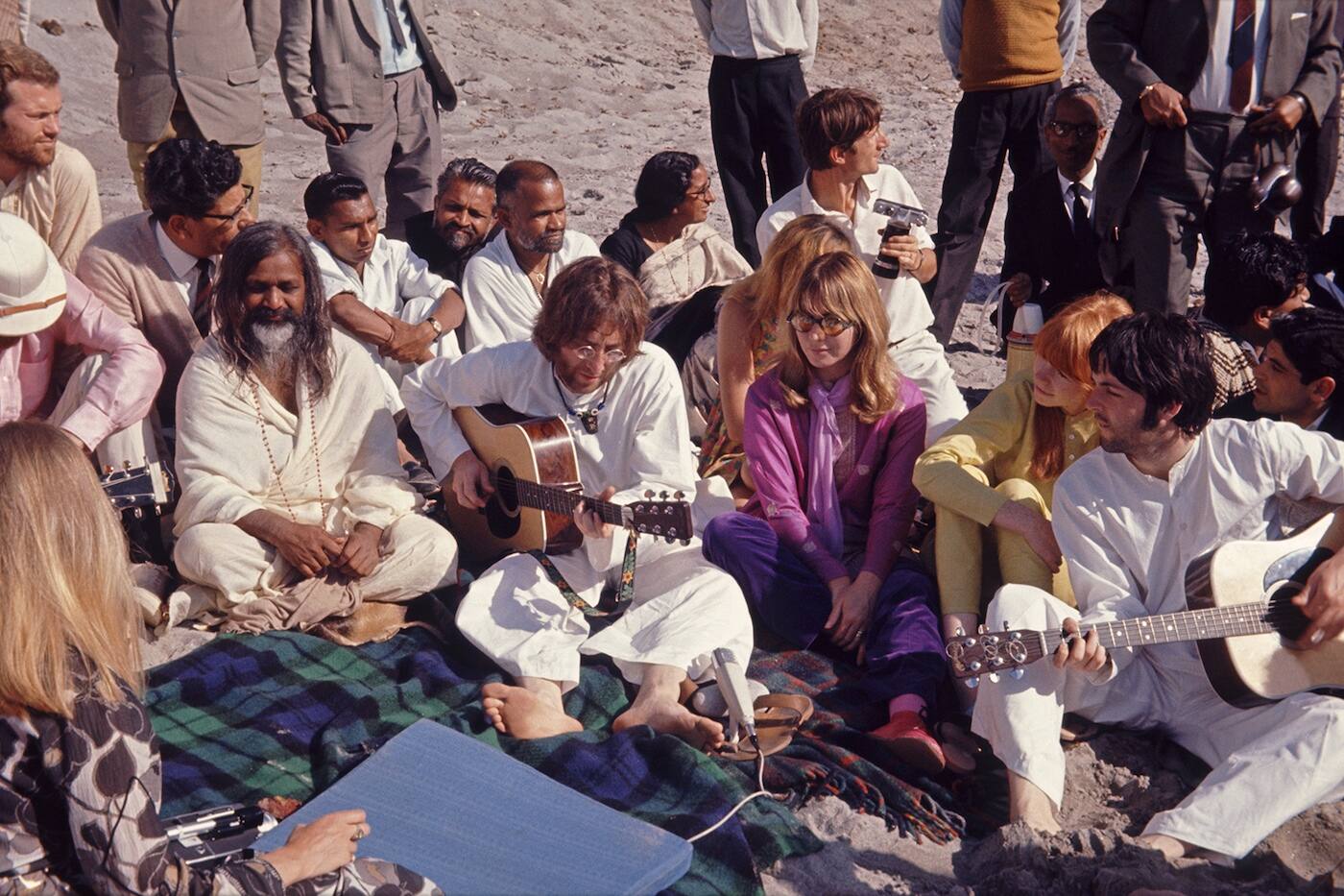 Beatles_concert_for_Maharishi_-_CREDIT_-_Colin_Harrison_-_Avico_.jpg