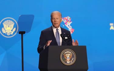 epa10003171 US President Joe Biden speaks, during the IX Summit of the Americas Inaugural Ceremony at the Microsoft Theater, in Los Angeles, California, USA, 08 June 2022.  EPA/DAVID SWANSON / POOL