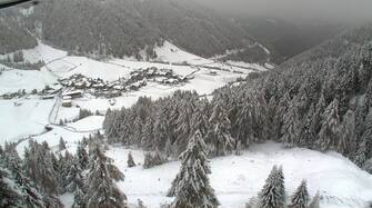 Bolzano - La prima neve Ã¨ giÃ  arrivata a Slingia, in Alta Val Venosta.