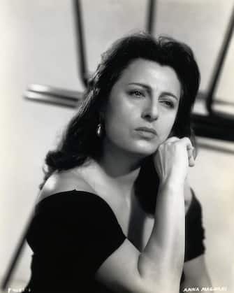 (Original Caption) Portrait of Italian actress Anna Magnani (1908-1973), resting her chin on her hand. She became a favorite star of neo-realist, post World War II, international cinema. Undated photograph.