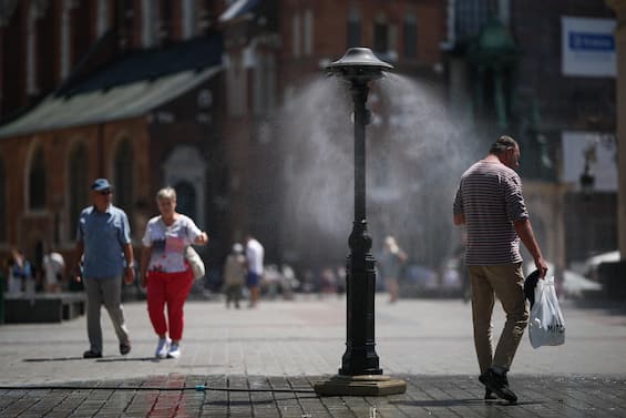 Meteo, ondate di caldo e temperature sopra i 37°: le previsioni per fine luglio Meteo, ondate di caldo e temperature sopra i 37°: le previsioni per fine luglio