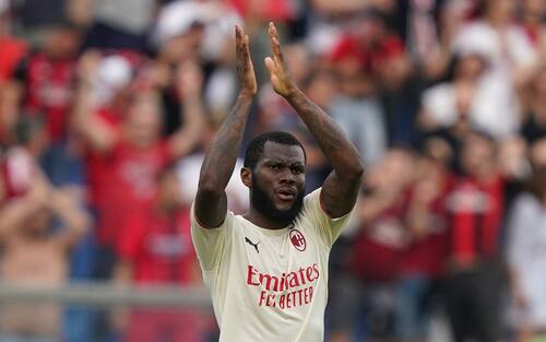 Foto  Spada/LaPresse 22 Maggio 2022 - Reggio Emilia, Italia Sport, Calcio Sassuolo vs AC Milan - Campionato italiano di calcio Serie A TIM 2021/2022 - Stadio MapeiNella foto: Franck Kessie (A.c. Milan); esultanza dopo gol 0-3Photo Spada/LaPresse May 22  , 2022 - Reggio Emilia,ItalySport, Soccer Sassuolo vs AC Milan - Italian Serie A Football Championship 2021/2022 - Mapei StadiumIn the photo: Franck Kessie (A.c. Milan); ; celebrates after scoring 0-3(Photo: La Presse / PRESSINPHOTO)