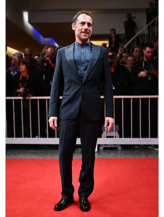 elio-germano-venezia-2024-red-carpet-getty - 1