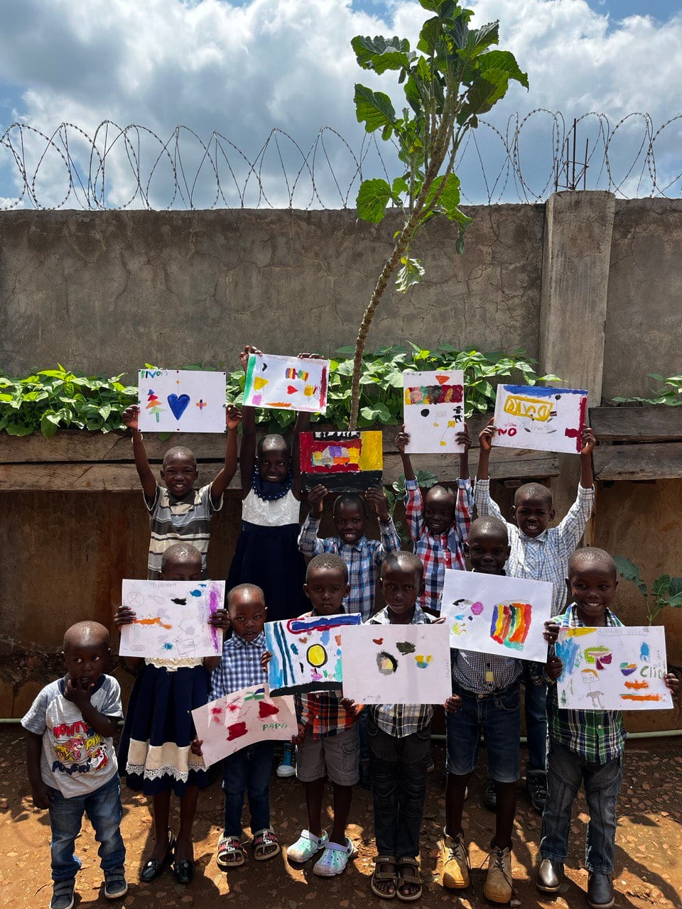 Momento ricreativo con i bambini di un orfanotrofio a Kisii