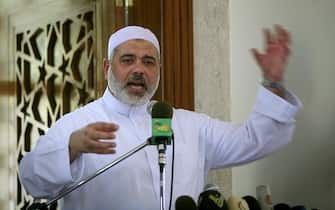 epa11510670 (FILE) - Senior Hamas leader Ismail Haniyeh gestures as he speaks at Friday prayers in Gaza City, 03 July 2009 (reissued 31 July 2024). According to the Islamic Republic News Agency, Hamas political chief Ismail Haniyeh and one of his bodyguards were killed in Tehran, Iran while in the country to attend the inauguration of Iran's newly elected president Masoud Pezeshkian.  EPA/ALI ALI