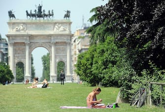 Persone a Parco Sempione