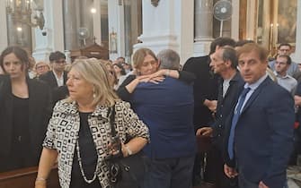 Parenti ed amici assistono nella Cattedrale gremita ai funerali di Angelo Onorato l'imprenditore trovato morto nella propria auto sabato scorso, a Palermo, 30 maggio 2024 .
ANSA/Ignazio Marchese