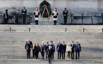 Foto Cecilia Fabiano/LaPresse 02 &#x2013;6 -2023 Roma, Italia - Politica - Festa della Repubblica  in piazza Venezia  - Nella Foto : Sergio Mattarella sull&#x2019;Altare della Patria    
June 02, 2023 Rome, Italy -Politics - Republic Day, the president of the Republic in Piazza Venezia  In the photo : President Mattarella on the Altair of the Fatherland