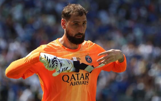 https://static.sky.it/editorialimages/ad7a8936d5700a83ccb0e9f39d463362adeae786/skysport/it/calcio/calciomercato/video/2025/08/10/donnarumma-psg-calciomercato-news-1028534/donnarumma_psg_ipa.jpg?im=Resize,width=565