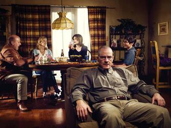 Dean Norris, Anna Gunn, Betsy Brandt, RJ Mitte and Bryan Cranston in Season 2 of "Breaking Bad." (2009) Photo by: AMC