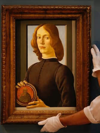 New York, asta storica da Sotheby's, In vendita un ritratto attribuito a Botticelli " Ritratto di giovane con medaglione"