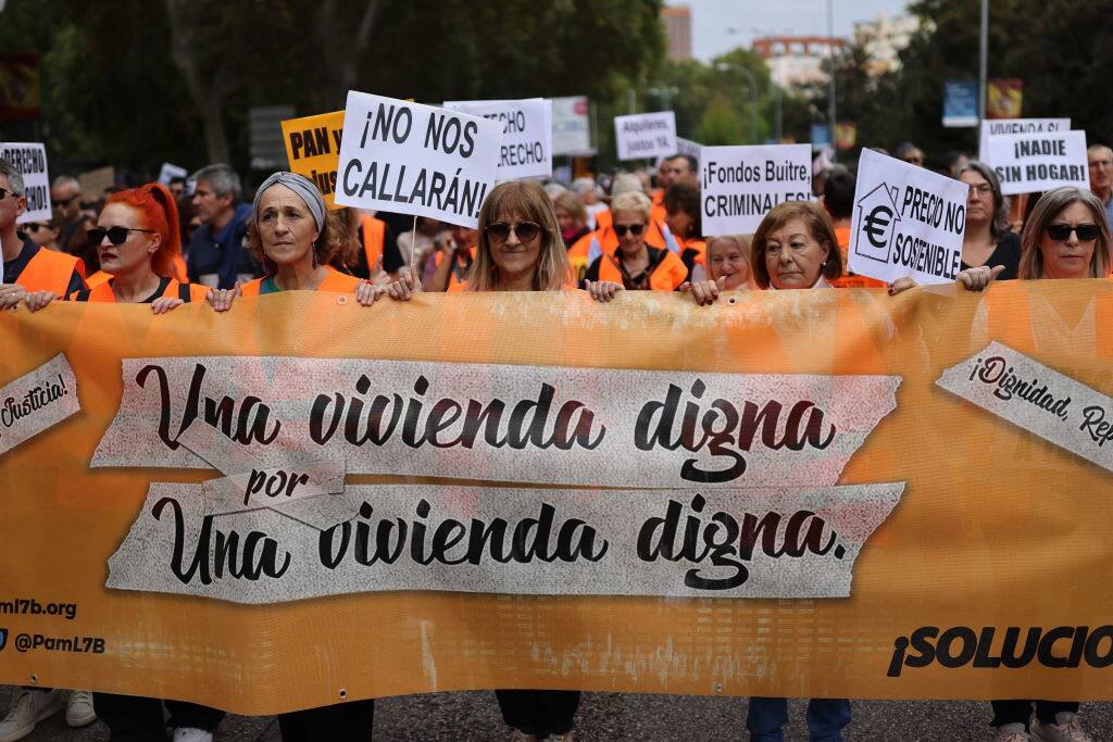 Madrid, migliaia di giovani in piazza per il diritto alla casa