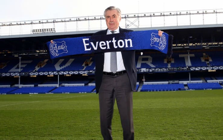 Ancelotti posa a Goodison Park