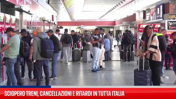 Sciopero treni, cancellazioni e ritardi in tutta Italia