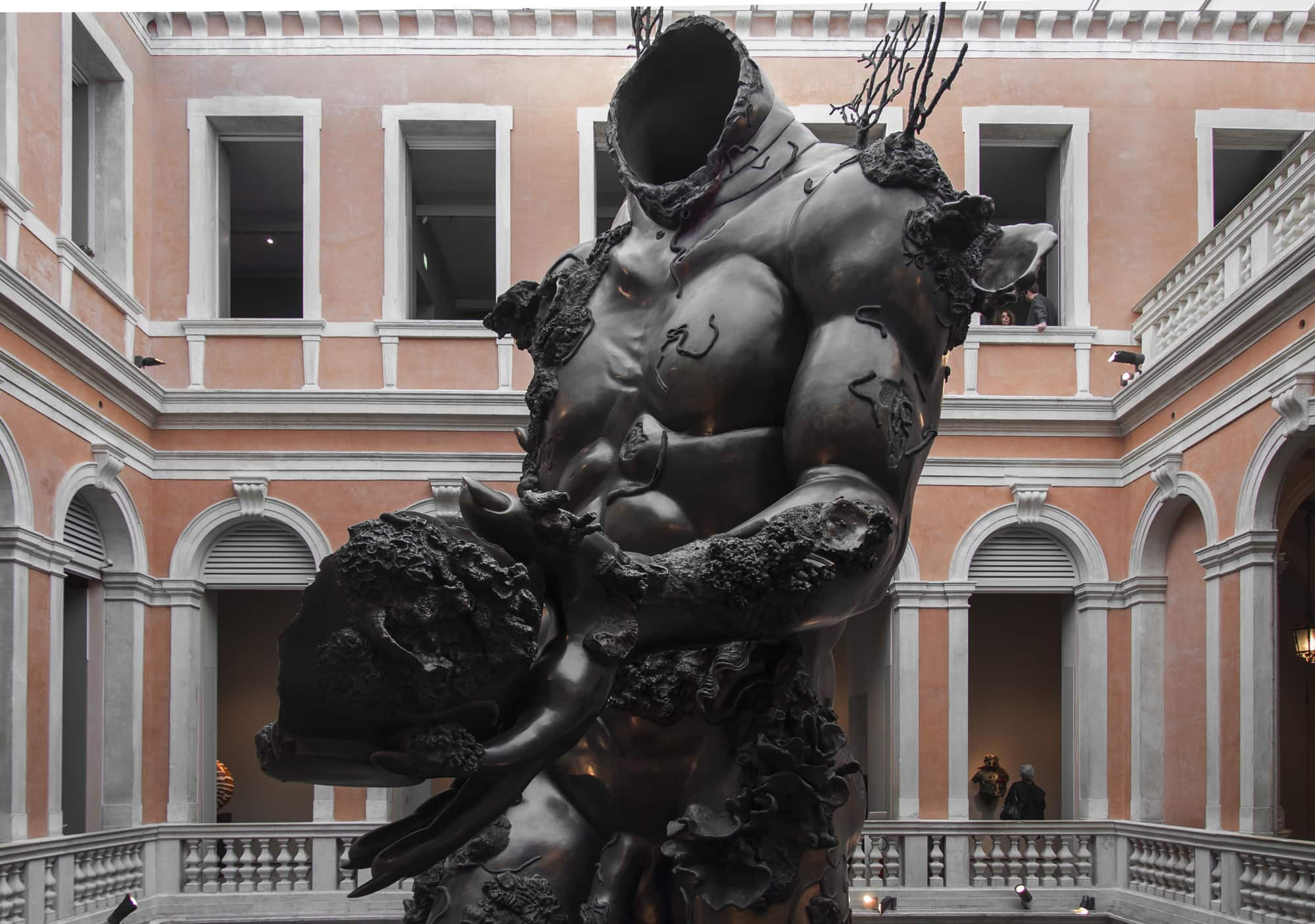 palazzo-grassi_-damien-hirst-8_ph.-Irene-Fanizza.jpg