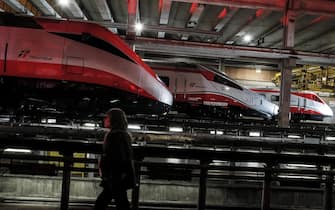 Alcuni treni Frecciargento e Frecciarossa durante le celebrazioni per i 10 anni del'lAlta Velocità di FS, Roma, 5 dicembre 2019. ANSA/RICCARDO ANTIMIANI