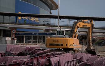 BARCELONA CATALONIA, SPAIN - JUNE 28: An excavator shovel at the Spotify Camp Nou, on 28 June, 2023 in Barcelona, Catalonia, Spain. The complete remodeling of the stadium will be the epicenter of the 'Espai BarÃ§a', the project to transform all the facilities that FC Barcelona has in the Les Corts neighborhood in Barcelona and the Estadi Johan Cruyff in the Ciudad Deportiva Joan Gamper in Sant Joan Despi. (Photo By David Zorrakino/Europa Press via Getty Images)