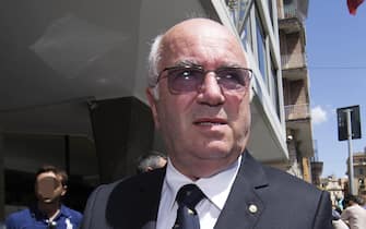 Carlo Tavecchio esce dalla sede romana della FIGC al termine del Consiglio Federale, in una immagine del 30 giugno 2014 a Roma.
ANSA/MASSIMO PERCOSSI