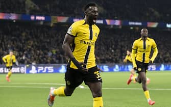 epa11742360 Silvere Ganvoula (YB) celebrates after scoring the 1-1 during the UEFA Champions League soccer match between Switzerland's BSC Young Boys and Italy's Atalanta Bergamo, at the Wankdorf stadium in Bern, Switzerland, 26 November 2024.  EPA/ANTHONY ANEX