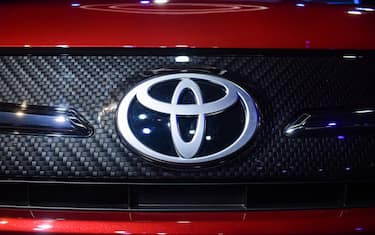 (7/1/2022) A Toyota logo can be seen on the Toyota Urban Cruiser Hyryder at its launch event in New Delhi, India (Photo by Kabir Jhangiani/Pacific Press/Sipa USA)