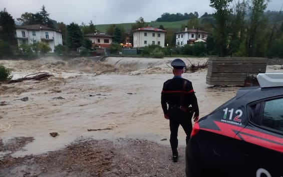 Maltempo Emilia Romagna, esondazione a Faenza, paura nel ravennate. Mille evacuati. LIVE