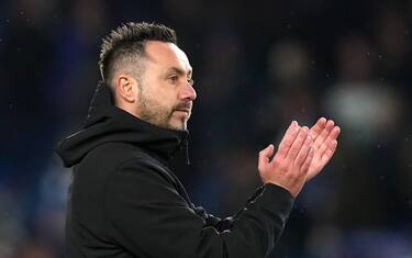 Brighton and Hove Albion manager Roberto De Zerbi applauds the fans following the UEFA Europa League Round of 16, second leg match at The AMEX, Brighton and Hove. Picture date: Thursday March 14, 2024.