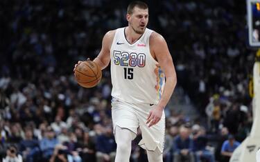 GIORNATA IN UFFICIO PER JOKIC
