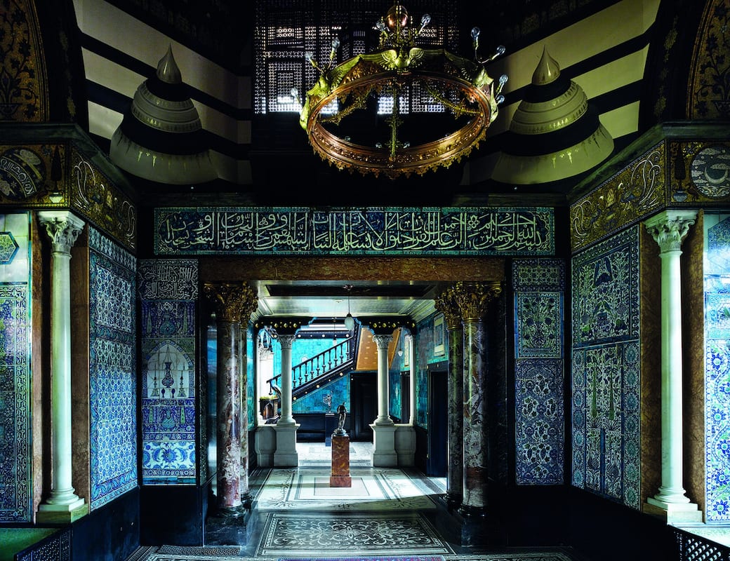 The_Arab_Hall_looking_into_the_Narcissus_Hall_©_Leighton_House_RBKC._Image_courtesy_of_Will_Pryce.jpg