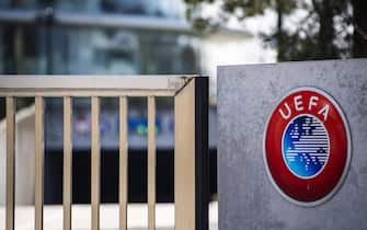 epa09792280 (FILE) - The UEFA logo is pictured at the entrance of the UEFA Headquarters, in Nyon, Switzerland, 17 March 2020 (re-issued on 28 February 2022). The European football governing body UEFA announced on 28 February 2022 to have ended its partnership with Gazprom across all competitions. 'The decision -announced UEFA- is effective immediately and covers all existing agreements including the UEFA Champions League, UEFA national team competitions and UEFA EURO 2024'.  EPA/JEAN-CHRISTOPHE BOTT *** Local Caption *** 55959937
