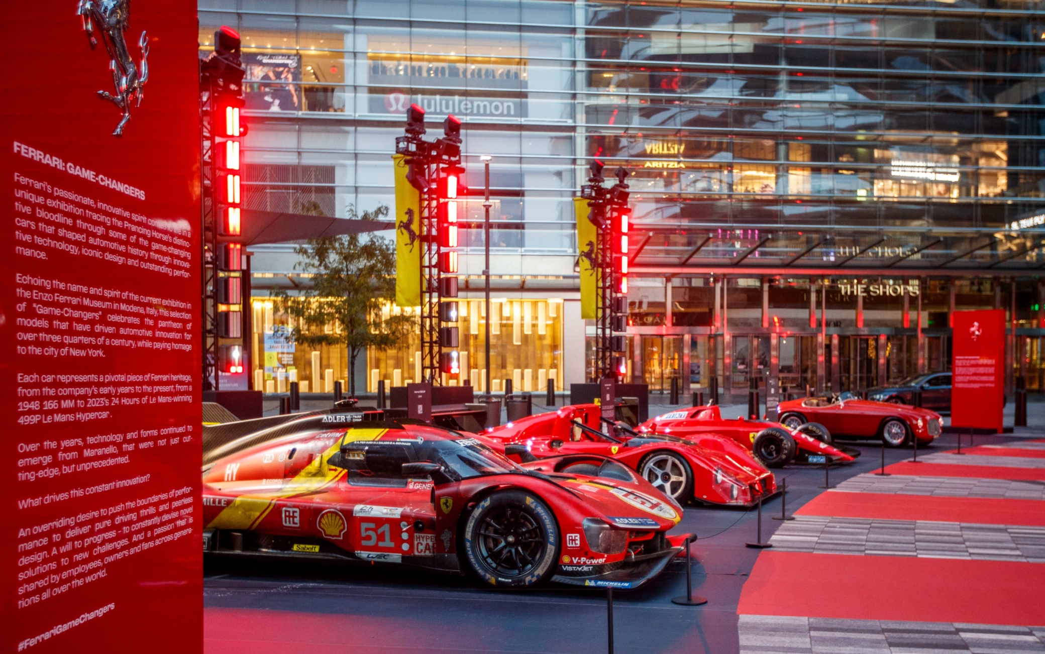 Ferrari, il Gala a New York presenti anche i piloti Leclerc e Sainz