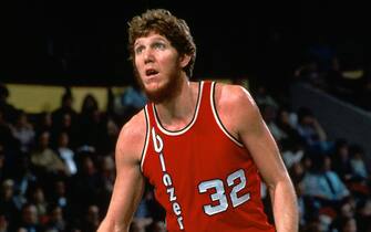 BOSTON, MA - 1978: Bill Walton #32 of the Portland Trail Blazers looks on during the game against the Boston Celtics circa 1978 at the Boston Garden in Boston, Massachusetts. NOTE TO USER: User expressly acknowledges and agrees that, by downloading and/or using this photograph, user is consenting to the terms and conditions of the Getty Images License Agreement. Mandatory Copyright Notice: Copyright 1978 NBAE (Photo by Dick Raphael/NBAE via Getty Images)
