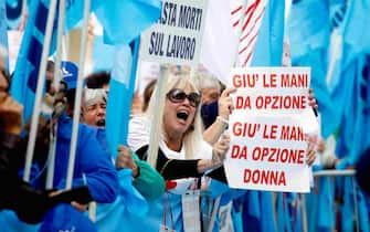 Manifestazione unitaria di Cigl, Cisl e Uil "Per una nuova stagione del lavoro e dei diritti" a Milano, 13 maggio 2023.ANSA/MOURAD BALTI TOUATI

