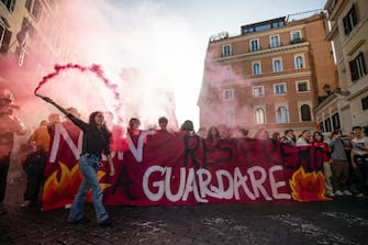 Un momento della manifestazione Rete degli Studenti Medi per lo sciopero generale di Cgil e Uil, Roma, 17 novembre 2023. ANSA/ANGELO CARCONI