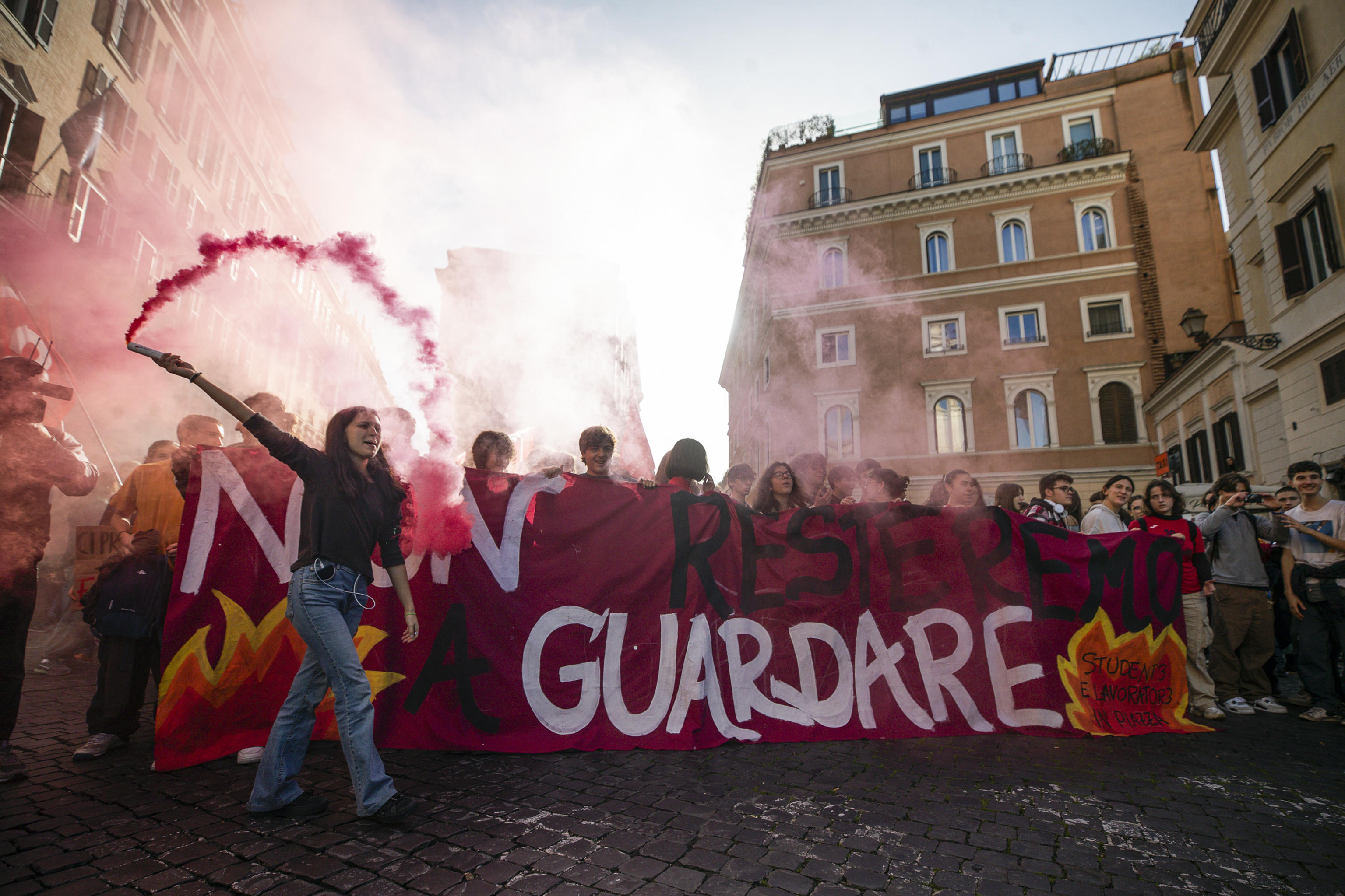 La manifestazione in piazza del Popolo a Roma